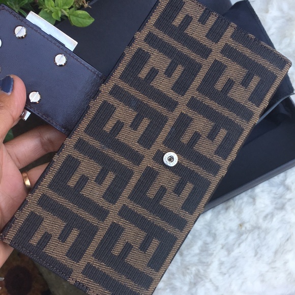 Fendi wallet - Picture 3 of 14